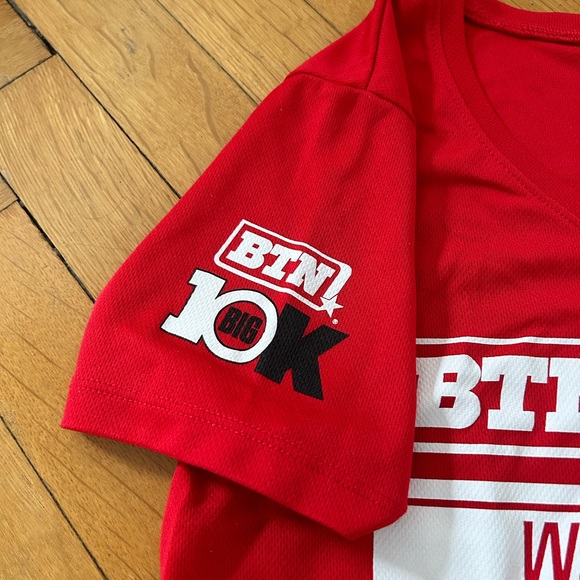 Wisconsin Big Ten Big 10K Race Tee - Picture 4 of 5